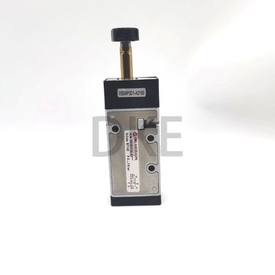 V61B313A-A212J Seri Norgren Solenoid Valve V61-63 G1/4 NBR Seat Seal 500-4500 L/Min
