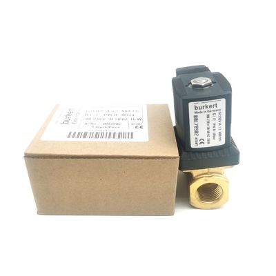 AC220V 00126219 Solenoid Valve Burkert AC220V 6014 C Biasanya Ditutup G1/8 1.5 Aliran Lubang 8W Baja tahan karat Tubuh katup 0~16bar