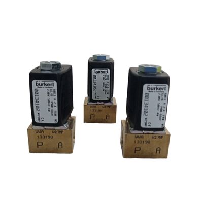 0.2-16bar Resistensi Tekanan G1/2 BURKERT 00221882 6281 Peralatan Otomasi Katup Gunakan AC220V